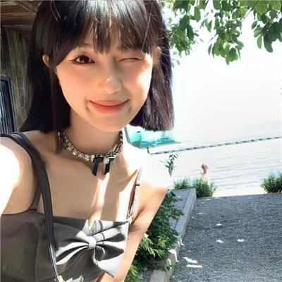 拴线的气球